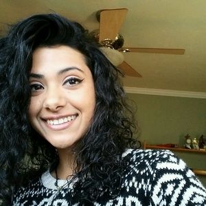 Meet your Posher, Deanna